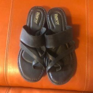 Black summer sandal by Born.